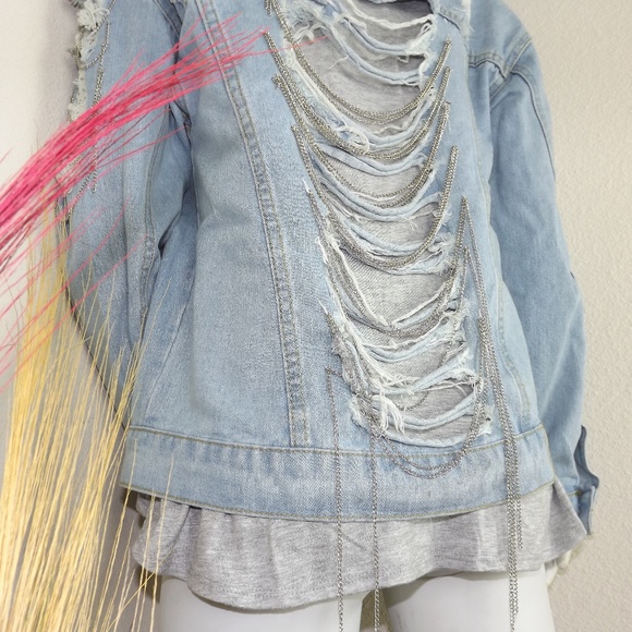 Beautiful Blue Jeans Jacket w/ Torn Detailing - Picture 7 of 8